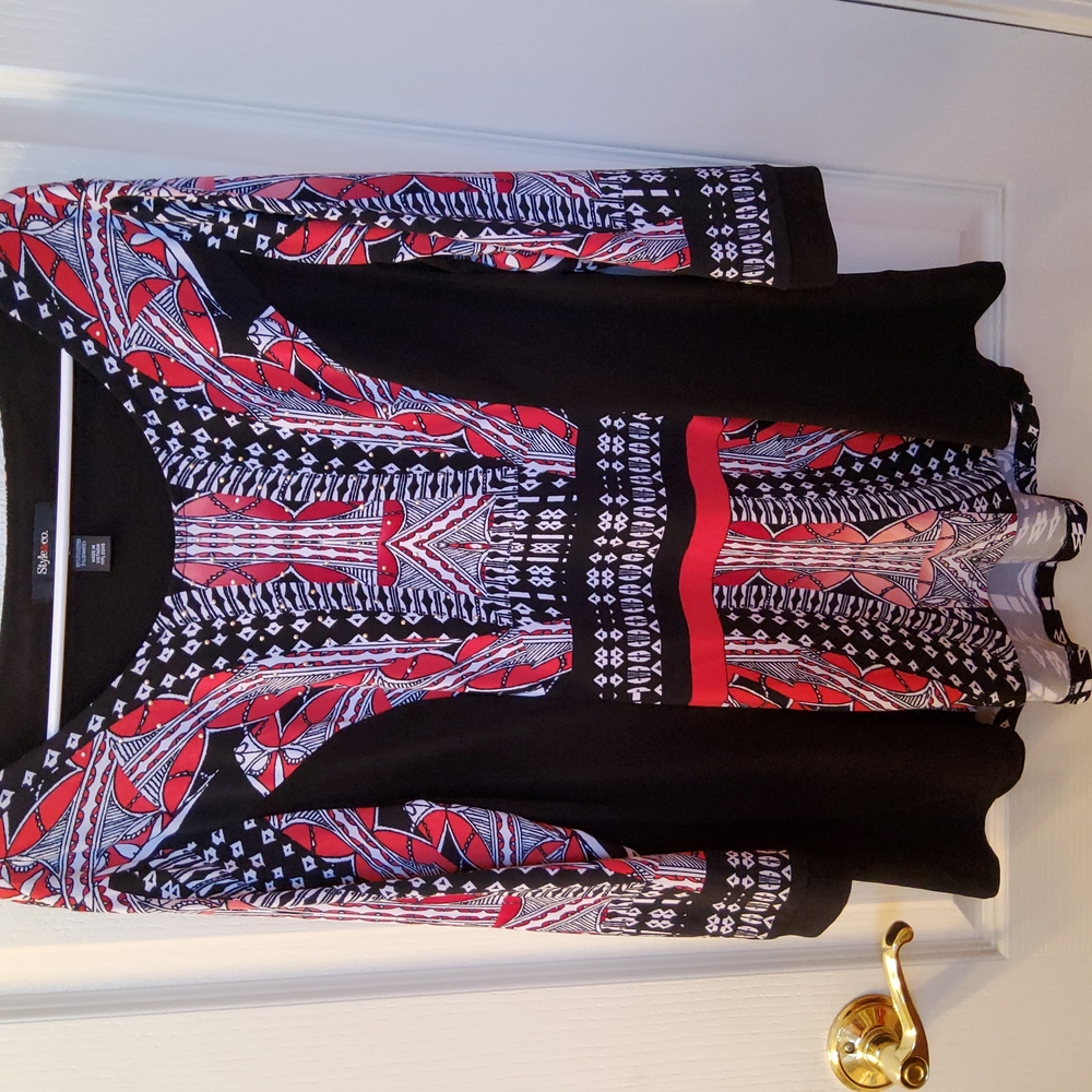 Beautiful Blouse! Soft!